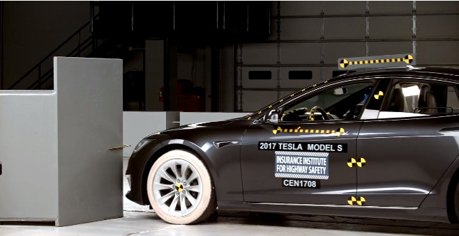 Tesla Model S lần thứ 2 trượt điểm an toàn tối đa.