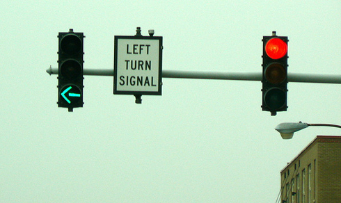 Không chú ý đèn tín hiệu phân làn đường Không chú ý đèn tín hiệu phân làn đường.