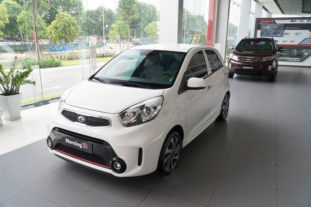 So sánh ngoại thất xe Hyundai Grand i10 2017 và Kia Morning 2017: Trẻ trung, đơn giản như nhau 2