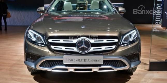 Daimler bị cáo buộc bán ra 1 triệu xe gắn thiết bị gian lận khí thải.