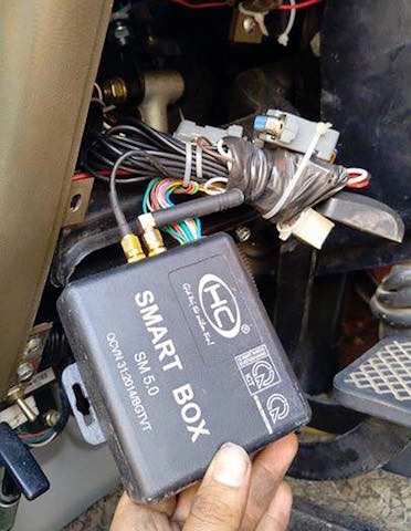 Hộp đen trên ô tô và những điều cần biết f036