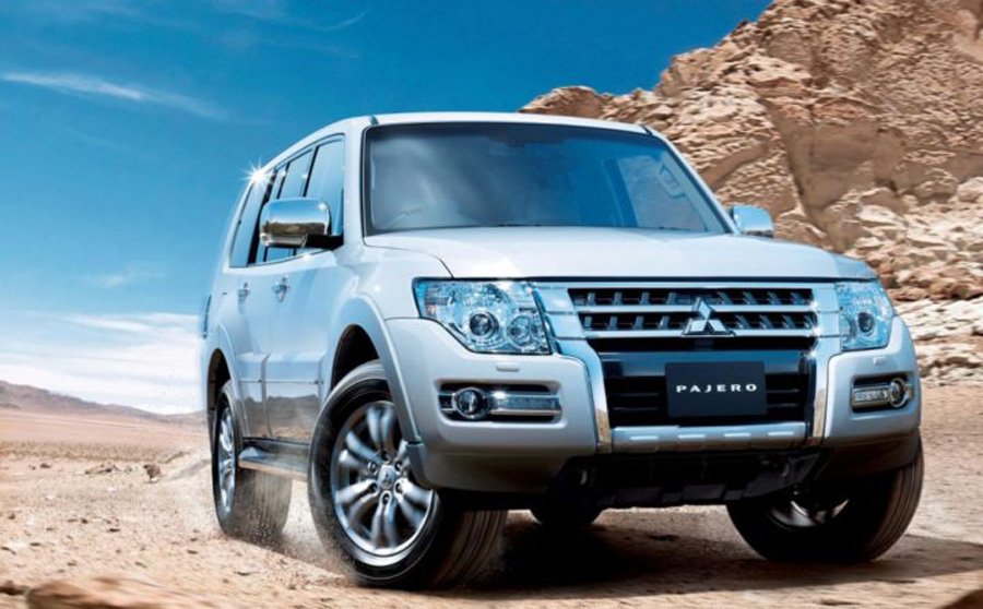 Mẫu SUV 7 chỗ Pajero của Mitsubishi có mức giảm 164 triệu đồng.