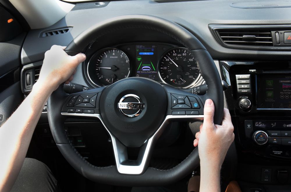 Công nghệ lái bán tự động ProPilot Assist của Nissan hoạt động như thế nào? 1a