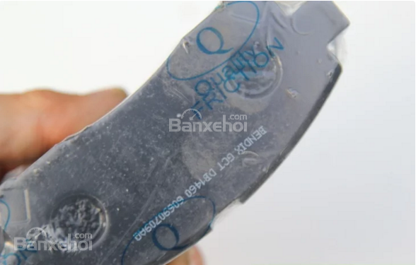 Hướng dẫn chọn má phanh phù hợp cho xe ô tô  a8