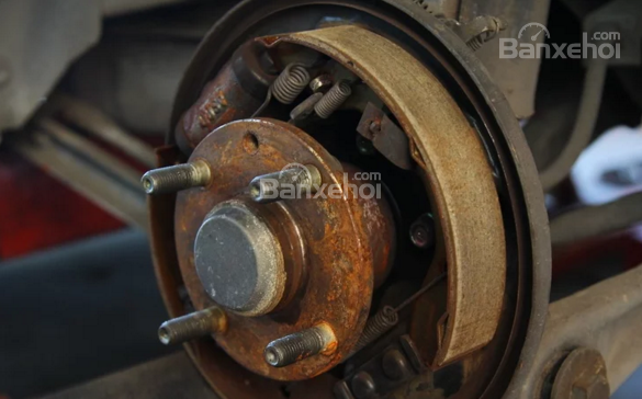 Hướng dẫn chọn má phanh phù hợp cho xe ô tô  a13