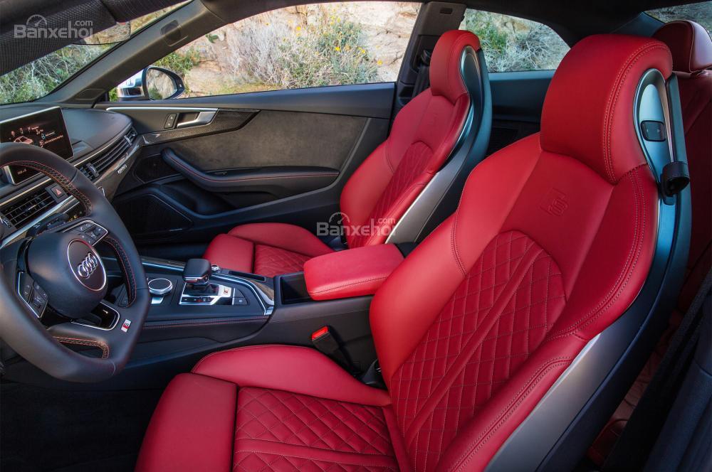 Đánh giá xe Audi S4 2018: Hàng ghế trước.