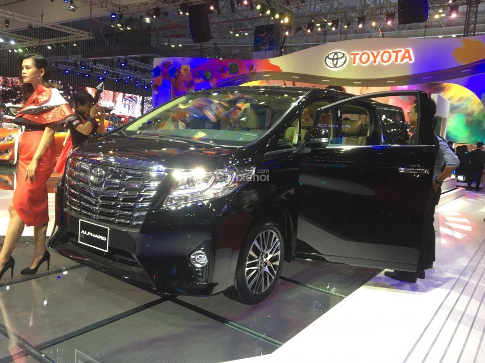 "Chuyên cơ mặt đất" Toyota Alphard hoàn toàn mới ra mắt với một phiên bản duy nhất.