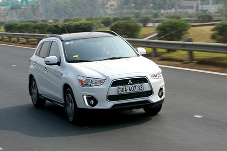 Hình ảnh mẫu Mitsubishi Outlander Sport tại Việt Nam.