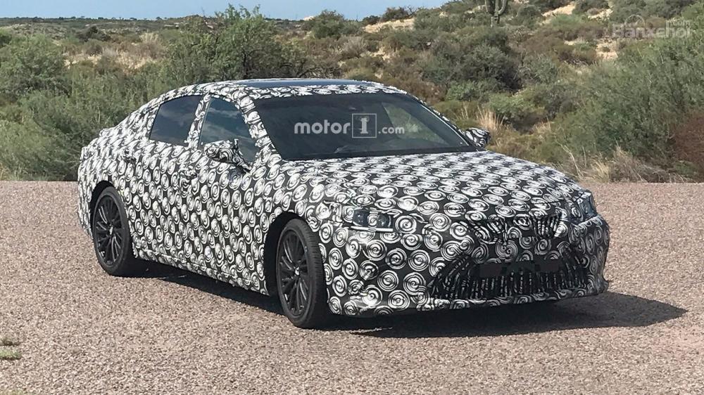 Lexus ES 2019 thế hệ mới đã xuất hiện trên đường thử.