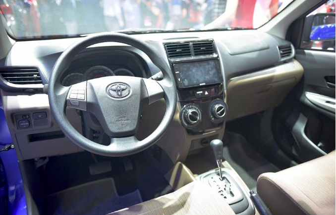 Hình ảnh mẫu Toyota Avanza tại VMS 2017 2 Hình ảnh mẫu Toyota Avanza tại VMS 2017 2.