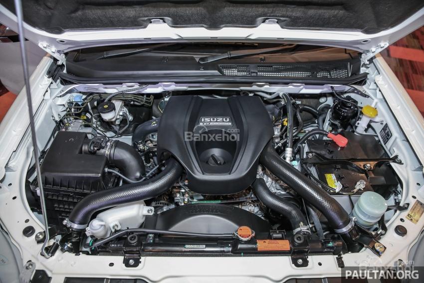 Isuzu MU-X 2017 vẫn duy trì động cơ tăng áp diesel 2.5L 4JK1-TCX mạnh 134 mã lực.