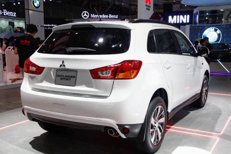 Hình ảnh mẫu Mitsubishi Outlander Sport 2.