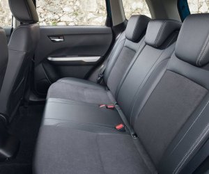 So sánh xe Chevrolet Trax 2017 và Suzuki Vitara 2016: ghế ngồi 4.