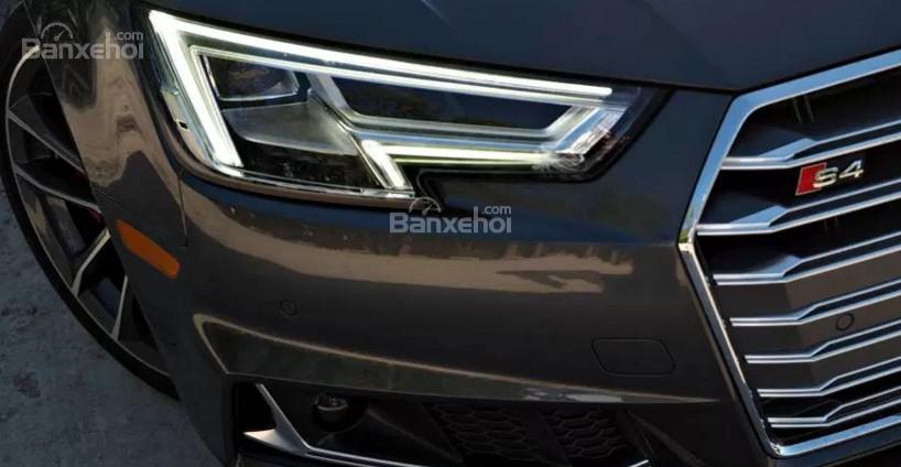 Đánh giá xe Audi S4 2018: Đèn pha LED.