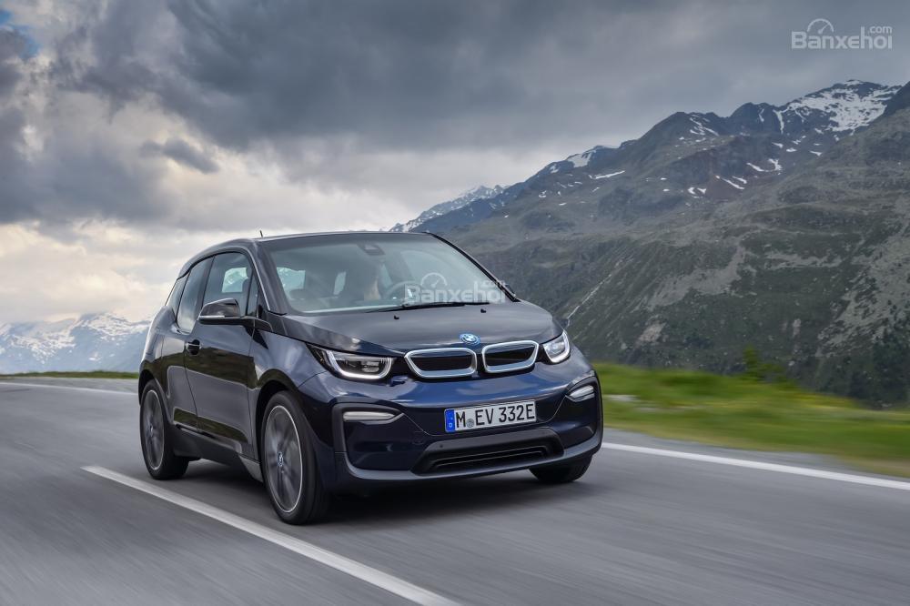 Trải nghiệm động cơ mạnh mẽ và diện mạo khỏe khoắn của BMW i3S 2018 1