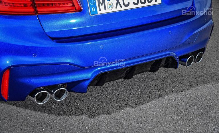 Đánh giá xe BMW M5 2018: ống xả kép.