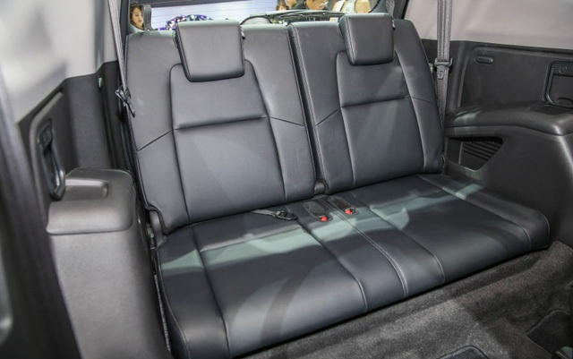 Đánh giá xe Honda CR-V 2018 bản 7 chỗ: Hàng ghế thứ 3.