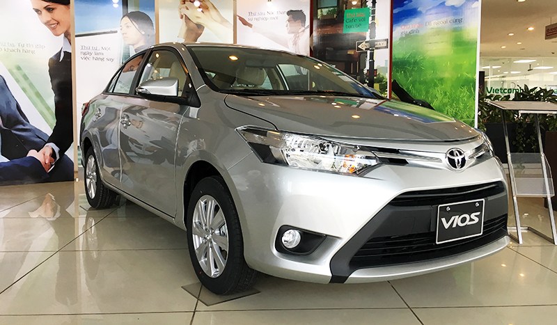 Hình ảnh phía trước của Toyota Vios ở đại lý a2