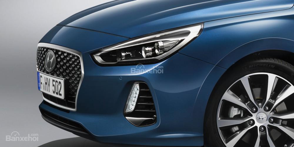 Đèn LED chạy ban ngày trên xe Hyundai i30 2017