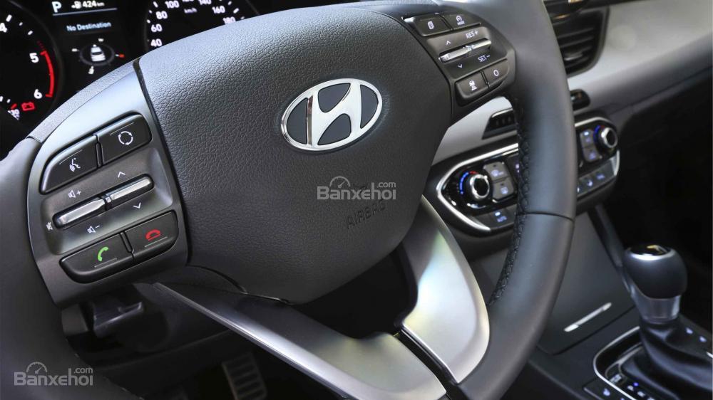 Vô-lăng xe Hyundai i30 2017