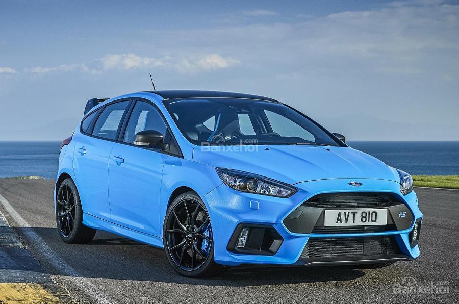 Ford Focus RS Edition lên kệ với giá 1,08 tỷ đồng .