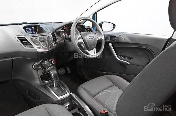 Ford Fiesta Ambiente sở hữu tính năng điện thoại rảnh tay Bluetooth 