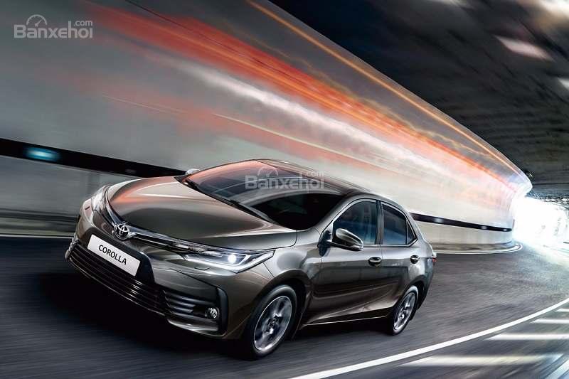 Đánh giá xe Toyota Corolla Altis 2017: Chế độ lái thể thao có trên tất cả các phiên bản.