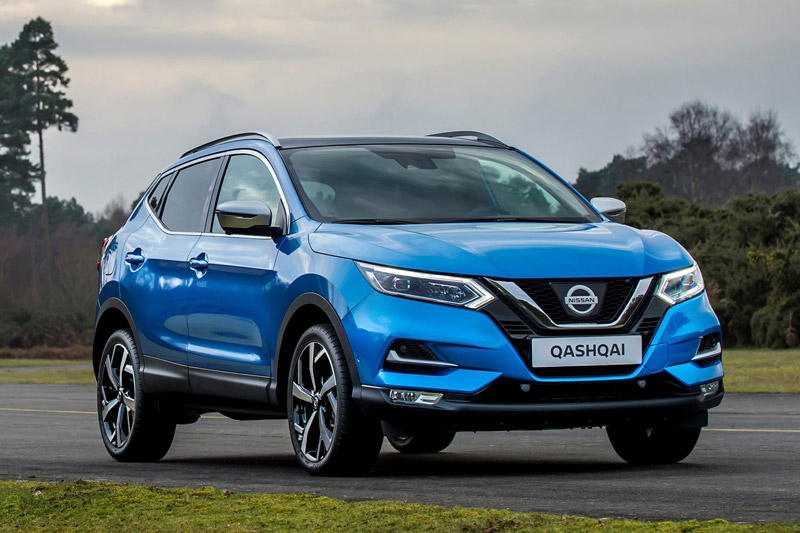 Volkswagen Golf bán nhiều nhất 8 tháng đầu năm ở châu Âu Nissan Qashqai mà xanh chụp từ trước xe