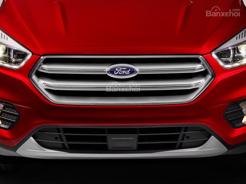lưới tản nhiệt của ô tô Ford Escape 2017