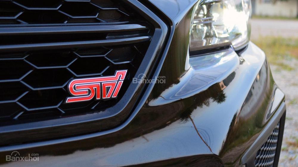  Logo STI trên Subaru WRX STI 2018