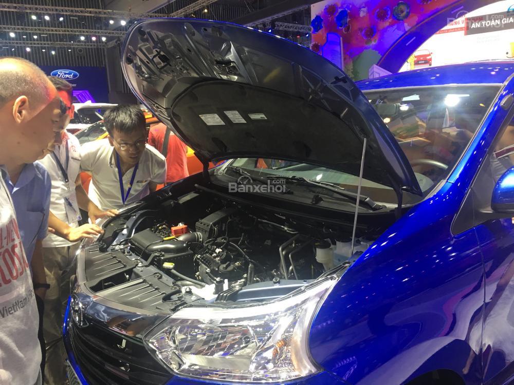 Ảnh chụp khoang động cơ của Toyota Avanza 2018
