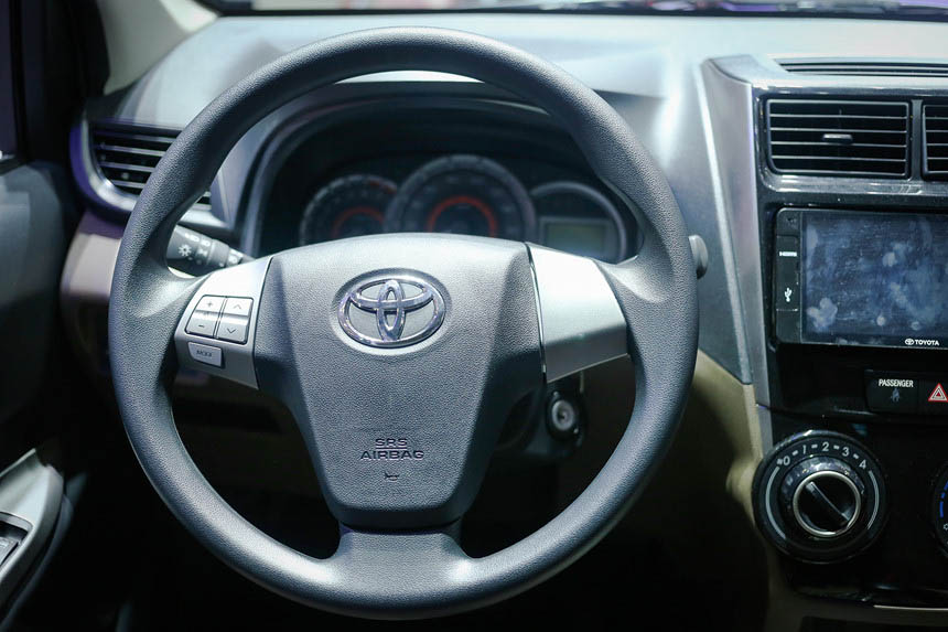 Hình ảnh vô-lăng xe Toyota Avanza 2018