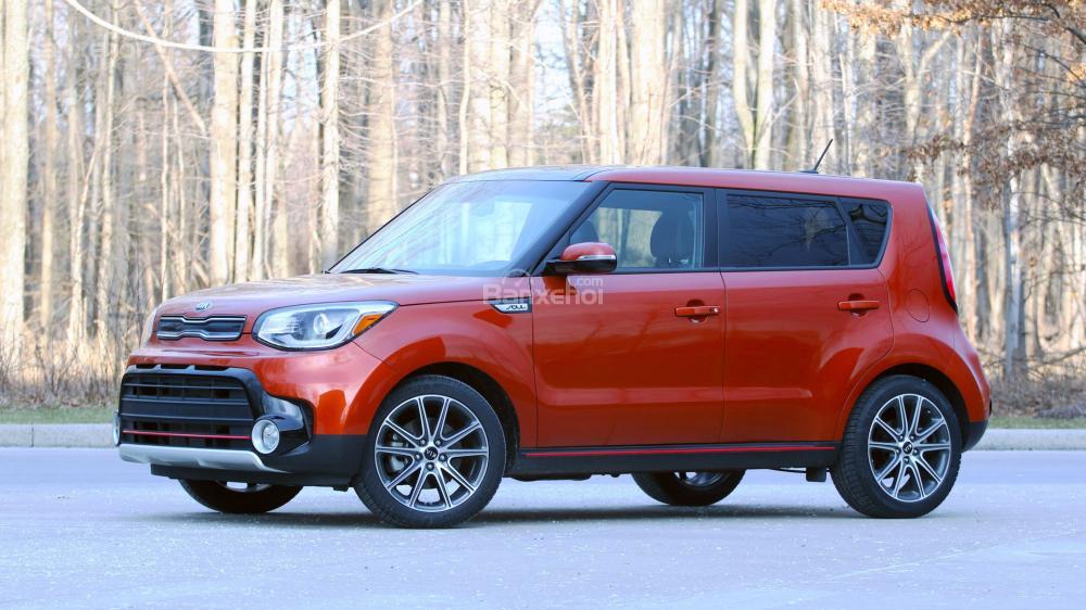 ô tô Kia Soul 2017 màu đỏ