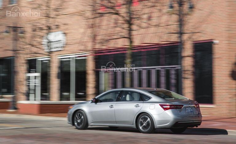 Đánh giá xe Toyota Avalon 2017 về độ an toàn .