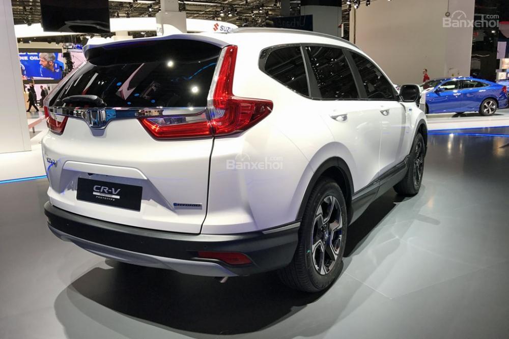 Đánh giá nhanh xe Honda CR-V Hybrid 2017 đi kèm giá bán a2