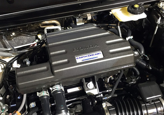 Honda CR-V 2018 dùng khối động tăng áp 1.5L VTEC TURBO mới cho công suất 188 mã lực.