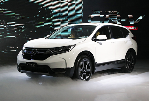 Ước tính chi phí lăn bánh của Honda CR-V 2018 bản 7 chỗ tại Việt Nam.