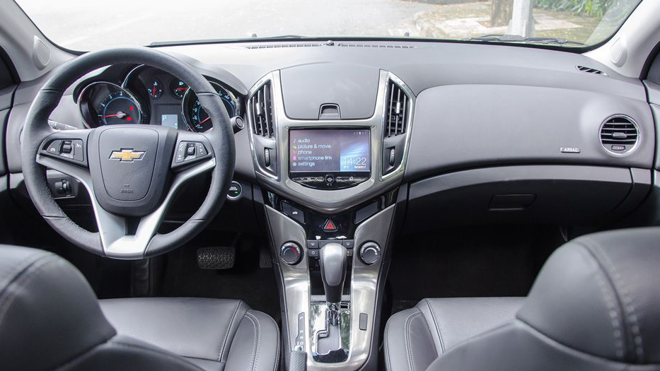 So sánh nội thất xe Chevrolet Cruze 2018 và Kia Cerato 2018: Kia hoàn toàn áp đảo So sánh nội thất xe Chevrolet Cruze 2018 và Kia Cerato 2018: Kia hoàn toàn áp đảo.