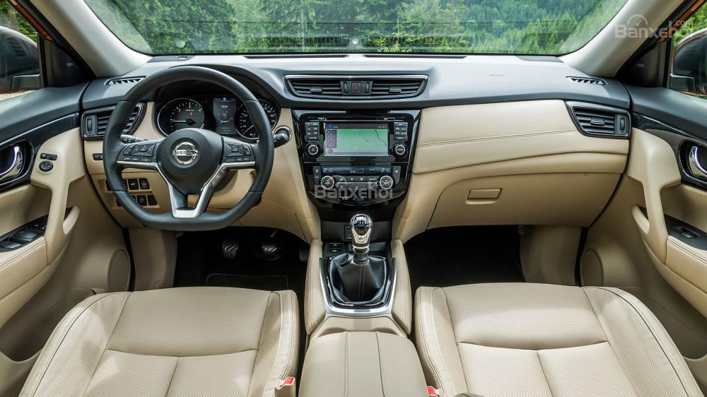 Đánh giá xe Nissan X-Trail 2018 về thiết kế khoang nội thất .