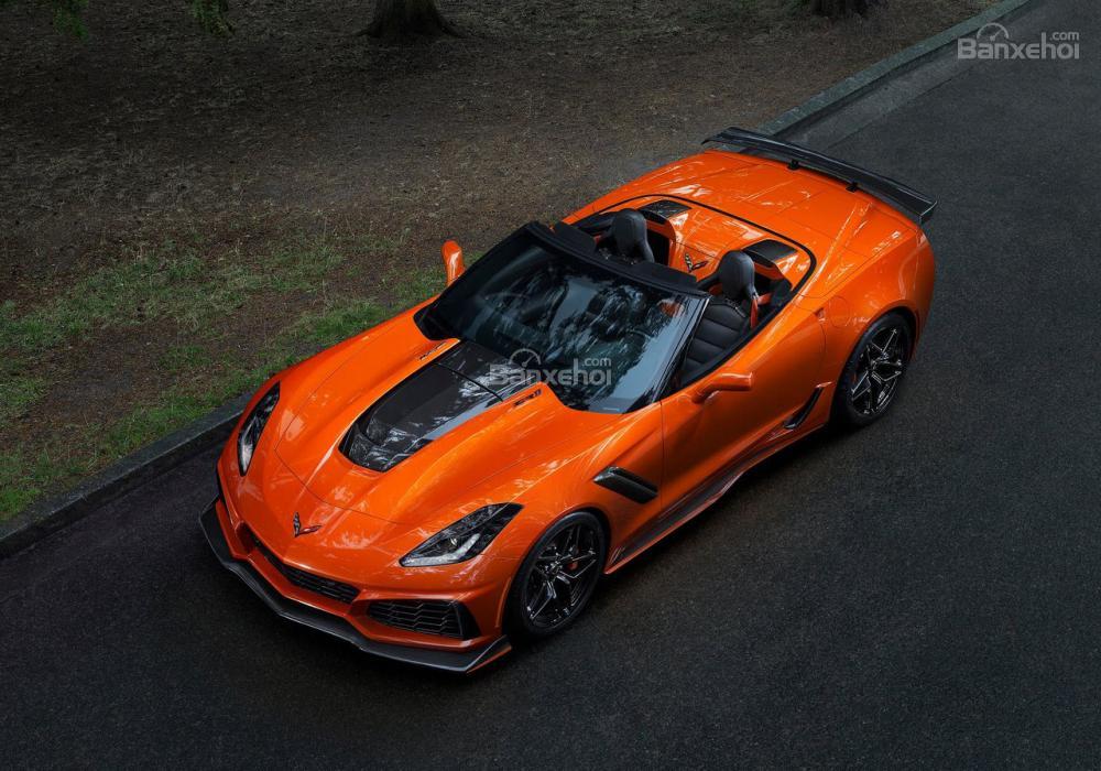 Xế khủng mui trần Chevrolet Corvette ZR1 Convertible 2019 chốt giá 2,8 tỷ đồng.