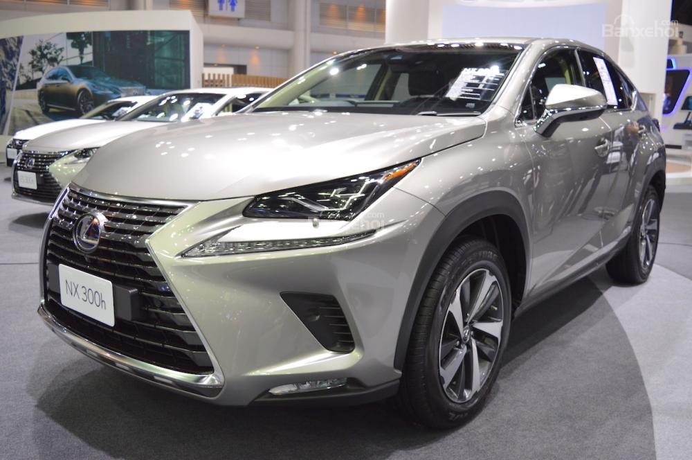 Lexus NX 300h 2018 có giá 2,47 tỷ đồng ra mắt Thái Lan.