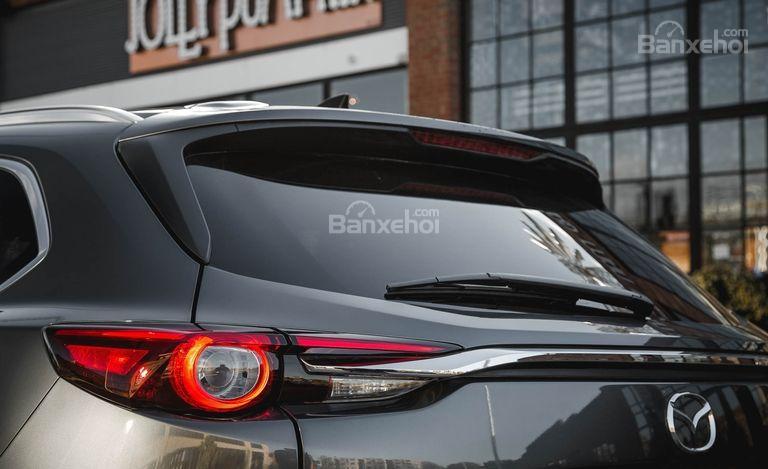 Đánh giá xe Mazda CX-9 2018: Thiết kế đuôi xe.
