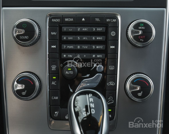 Đánh giá xe Volvo V60 2018 về hệ thống giải trí: Hệ thống âm thanh cần tích hợp thêm một keypad