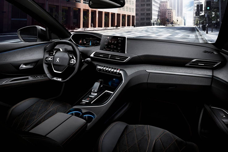 Ảnh chụp nội thất xe Peugeot 5008 2018