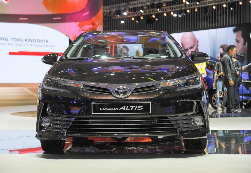 Nên mua xe Toyota Corolla Altsi 2018 hay Chevrolet Cruze 2018_5