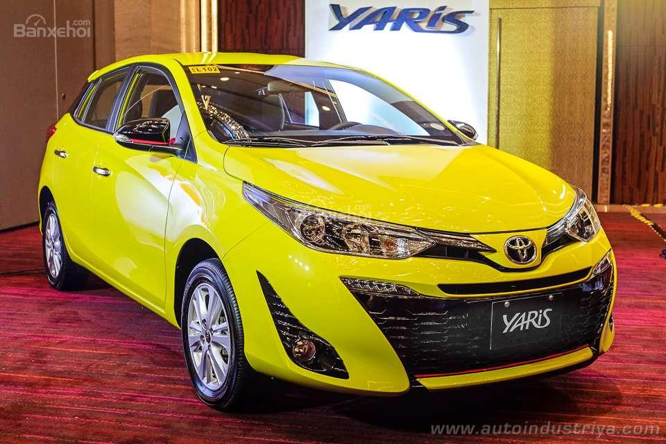 Toyota Yaris facelift 2018 cập bến Philippines với giá 374 triệu đồng.