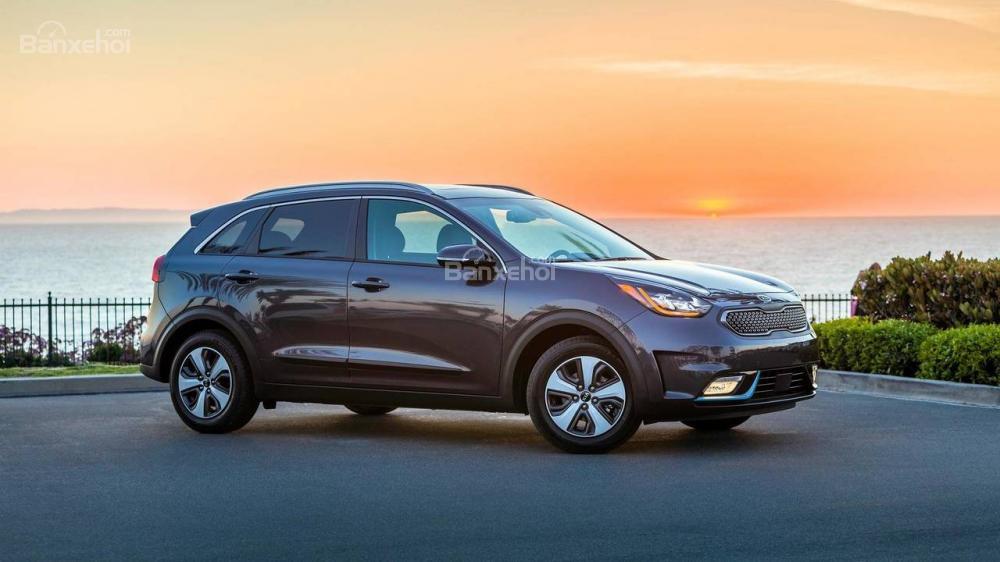 Kia Niro PHEV 2018 có giá 654 triệu đồng tại Mỹ a2