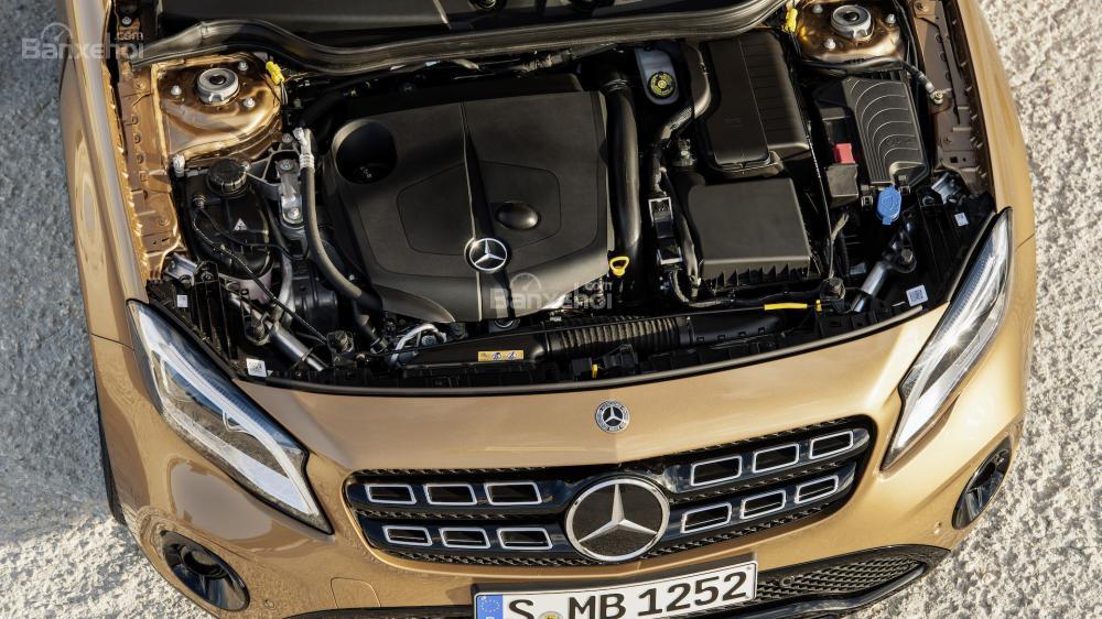  Đánh giá xe Mercedes-Benz GLA 2018 về thiết kế đầu xe