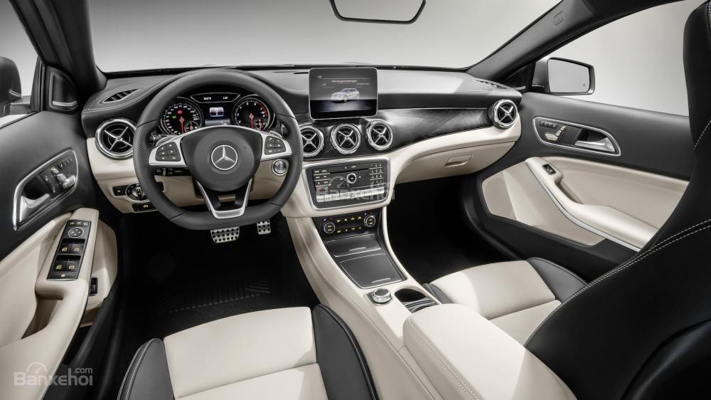 Mercedes-Benz GLA 2018 sở hữu khoang nội thất sang trọng cuốn hút và hiện đại/