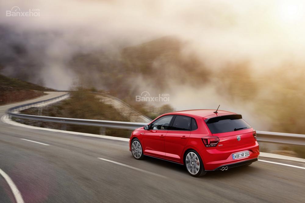 Volkswagen Polo GTI có thể có phiên bản hiệu suất cao hơn nữa 1